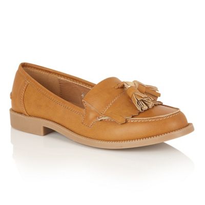 Dolcis Tan Matte 'Dorset' loafers